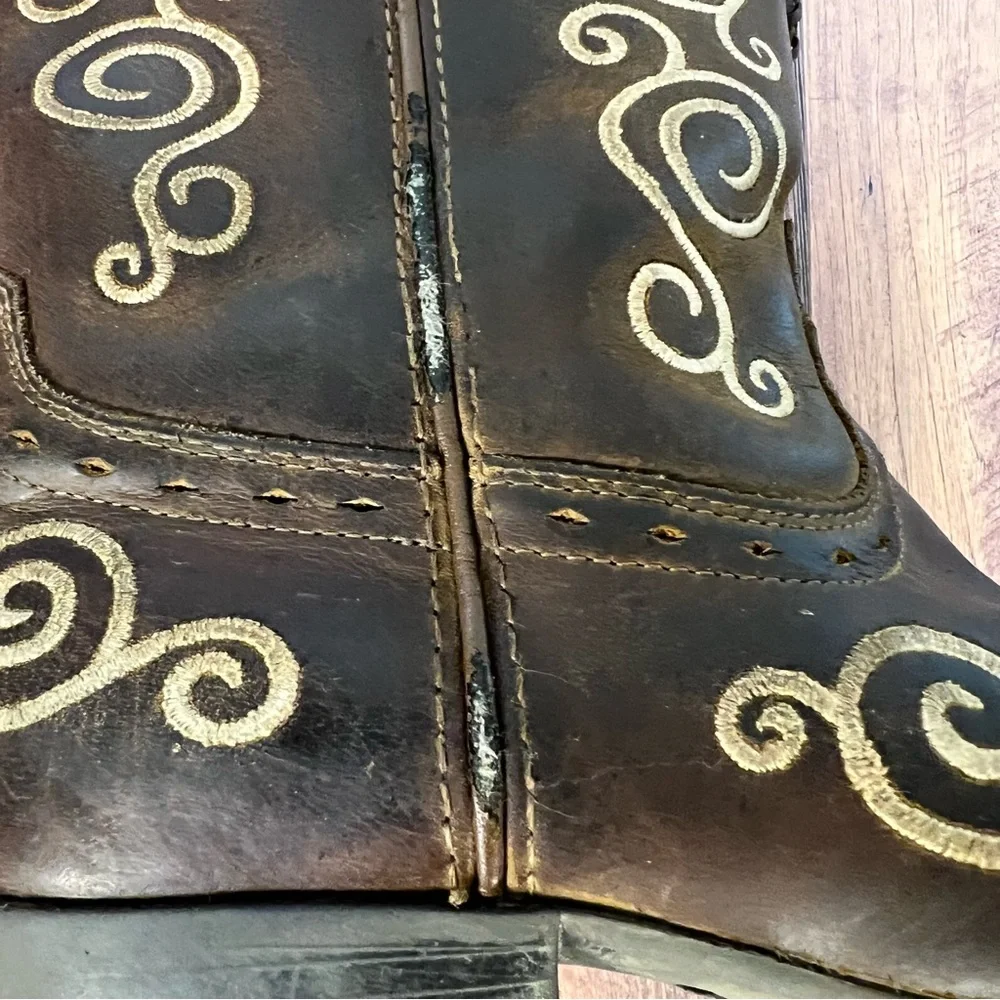 Ariat Kids‎ 2 Brown Leather Boots With Embroidered Design